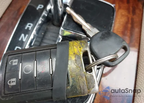 2009 Cadillac Srx V6 z USA, uszkodzony, nr VIN 1GYEE437390110930